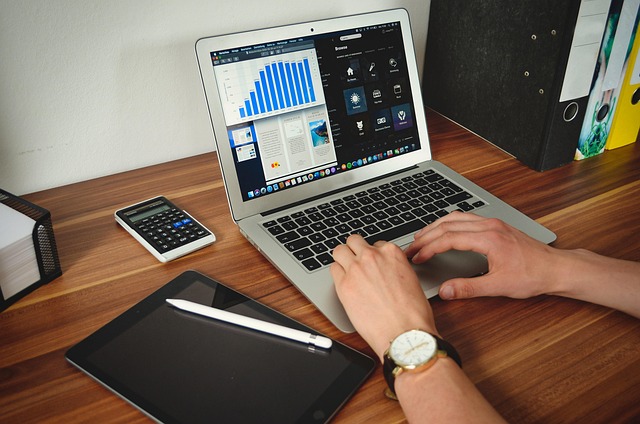 1751035237486224.jpg student-5224082_640.jpg